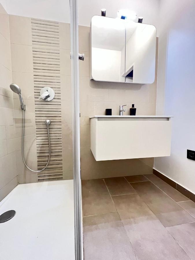 Spacious Apartment With Terrace เวียนนา ภายนอก รูปภาพ